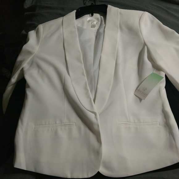 Two Blazers black and white - Picture 3 of 8